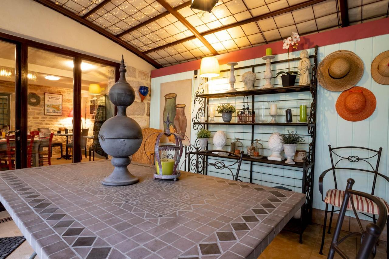 Octroi Saint-Jacques Bed & Breakfast Бон Екстериор снимка